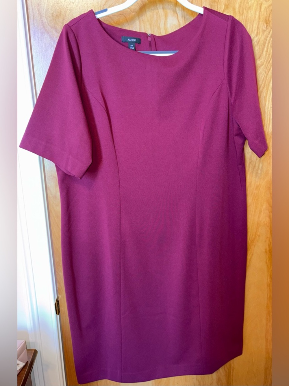 Alfani maroon ponte knit short sleeve scoop neck shift dress Size 16W